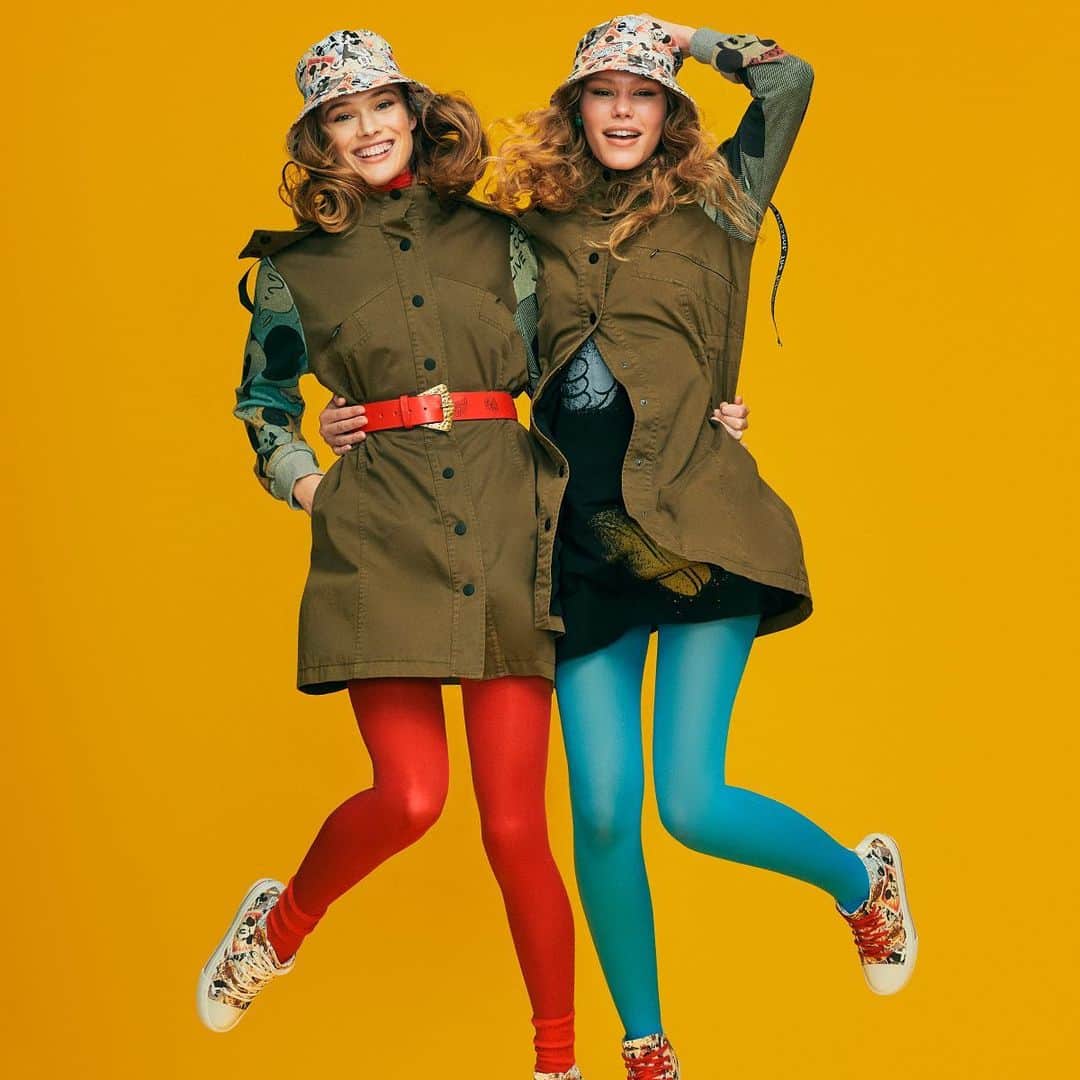 デシグアルのインスタグラム：「This new #MickeyMouse collection is created to remember to #PLAY every day! #desigualandmickey」