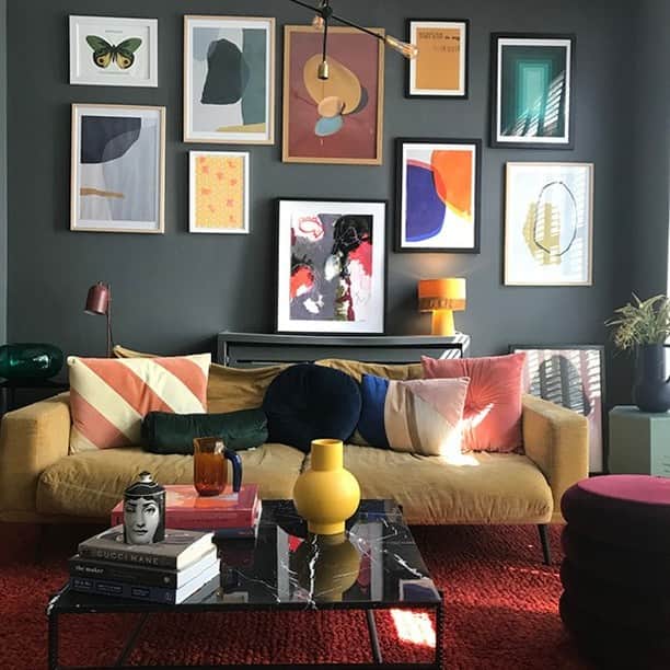 BoConceptのインスタグラム：「ANY STYLE AS LONG AS IT’S YOURS.  Meet @insect_chart and @mints.design who use our customisation options and generous daubs of colour and experimentation to bring their style to life.   See all our options through link in bio.  #boconcept #liveekstraordinaer #danishdesign #livingroom #livingroominspo #liveincolor」