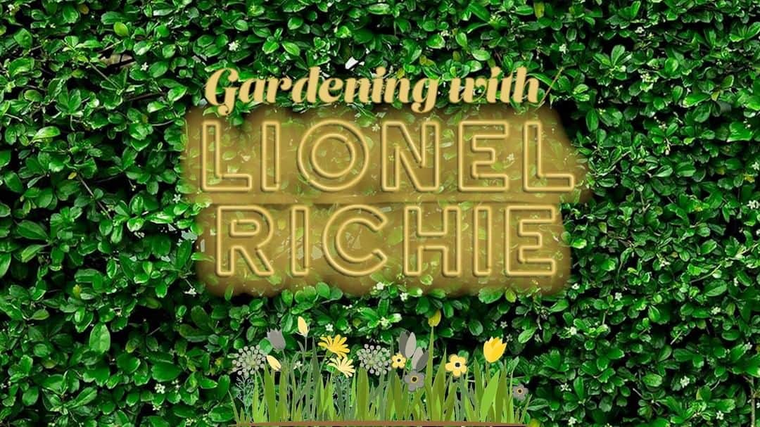 ライオネル・リッチーのインスタグラム：「More gardening tips coming your way @ryanseacrest and Kelly Ripa 👨🏽‍🌾! Tune into @livekellyandryan this morning 🌱😉」
