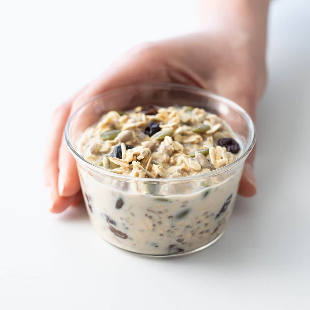 Blue Bottle Coffeeのインスタグラム：「Breakfast, done. ⁠ ⁠ Steeped overnight with dried fruits and seeds, our best-selling oats become pudding-like and are ready to eat straight from the refrigerator. Pop by the cafe for some or use our link in bio to get the recipe. You can make a batch tonight to have throughout the week. ⁠」