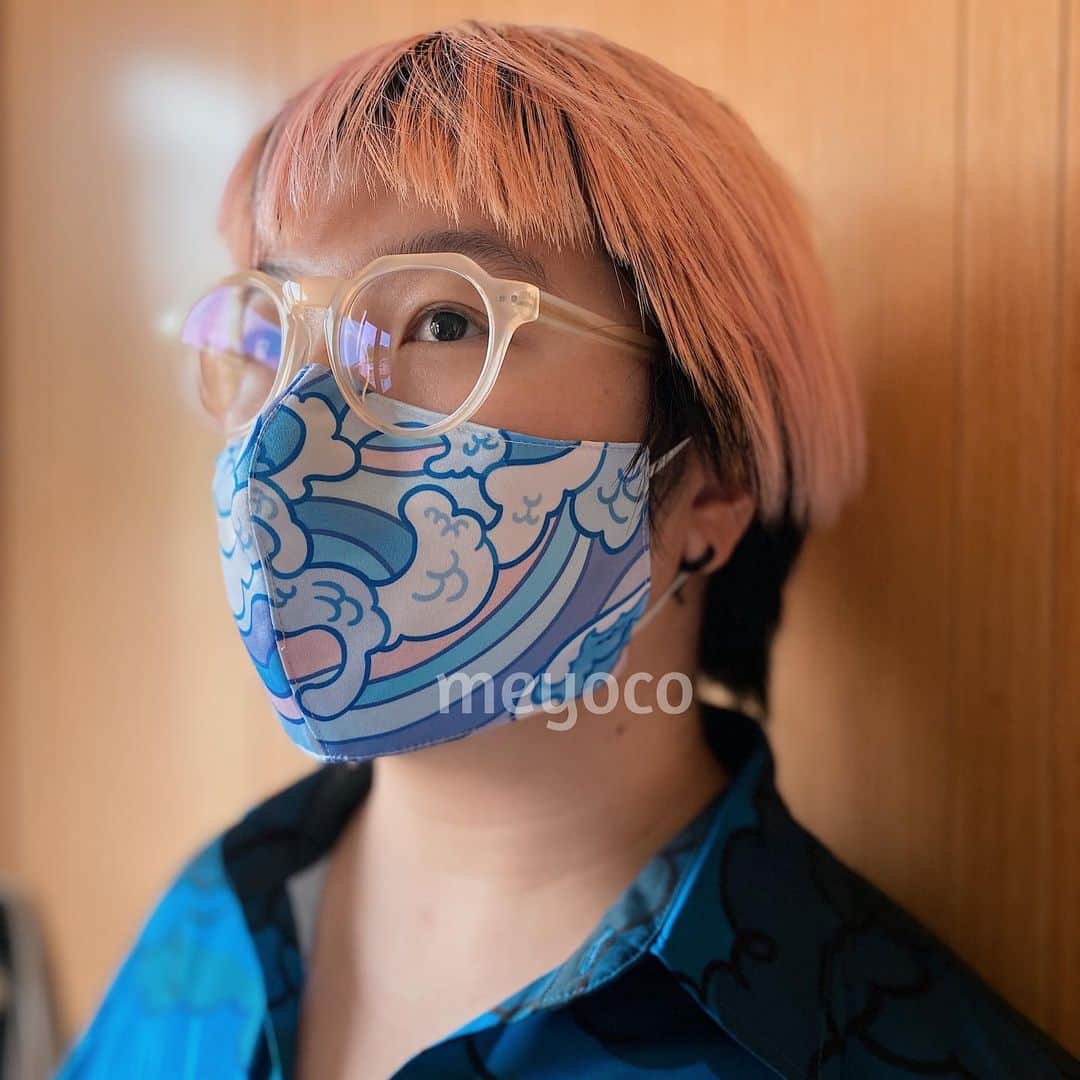 meyocoさんのインスタグラム写真 - (meyocoInstagram)「Ocean Waves face mask and Starry Sky face mask have been restocked in my non-apparel store. Link in bio ✨ (Shipping to China, Hong Kong, Japan, South Korea, Malaysia, Singapore, Taiwan, and Thailand is now available)」2月9日 0時04分 - meyoco