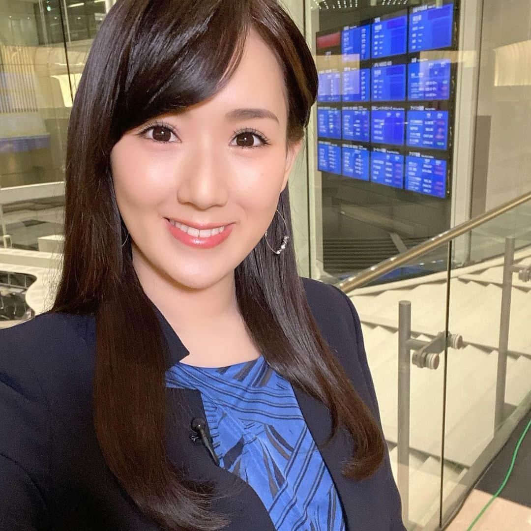 谷中麻里衣さんのインスタグラム写真 - (谷中麻里衣Instagram)「Miss covering the markets 💵 Interesting news surrounding Bitcoin 😮 Pic is from President Biden’s Inauguration Day report 🎤  いつかの東証中継✨  #麻里衣取材記録」2月9日 0時13分 - marieyanaka