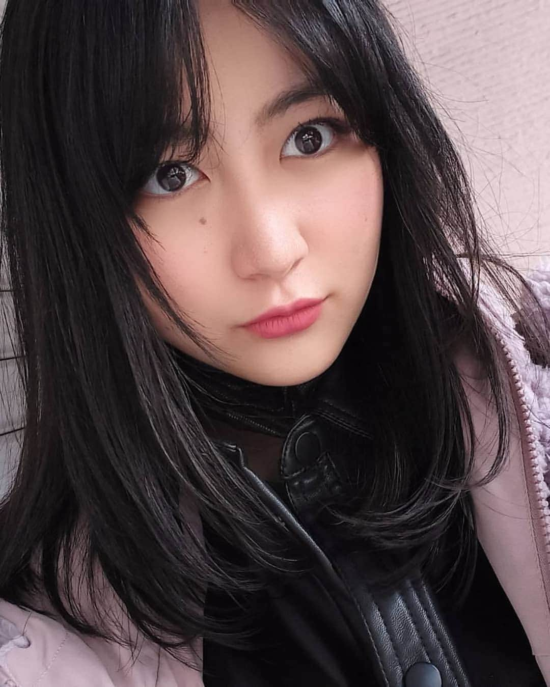 森木レナさんのインスタグラム写真 - (森木レナInstagram)「黒髪復活😎  #黒髪 #blackhair #レイヤーカット #ヘアスタイル #asiangirls #ギター #guitar #jpop #アコギ #作曲 #girls #森木レナ #東宝芸能 #歌手 #Singer #singersongwriter  #シンガーソングライター #演奏 #作詞 #Japan #pop #musician #music  #rock #歌  #가수 #싱어송라이터  #創作歌手 #vocal #youtube」2月9日 0時22分 - rena_moriki