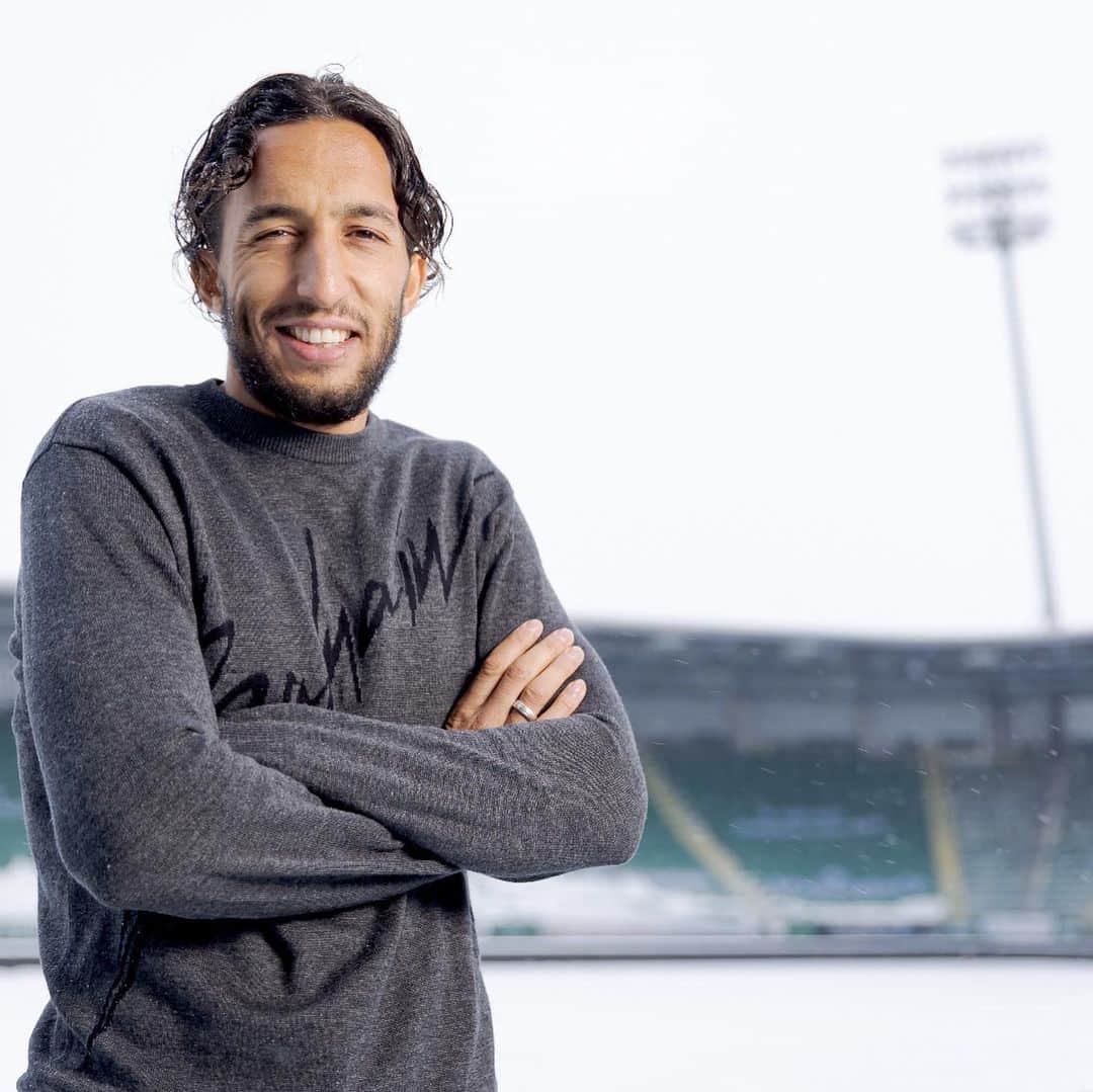 ADOデン・ハーグさんのインスタグラム写真 - (ADOデン・ハーグInstagram)「💛💚❄️」2月9日 0時48分 - adodenhaag