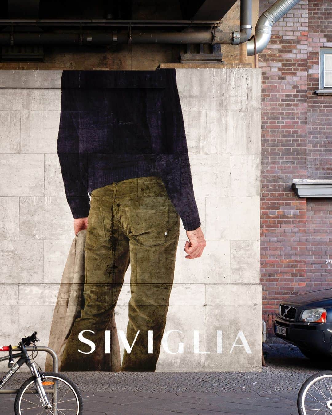 Sivigliaのインスタグラム：「[ murals ] a piece of artwork painted  for SIVIGLIA. Siviglia AW20 collection. #siviglia #sivigliaofficial」