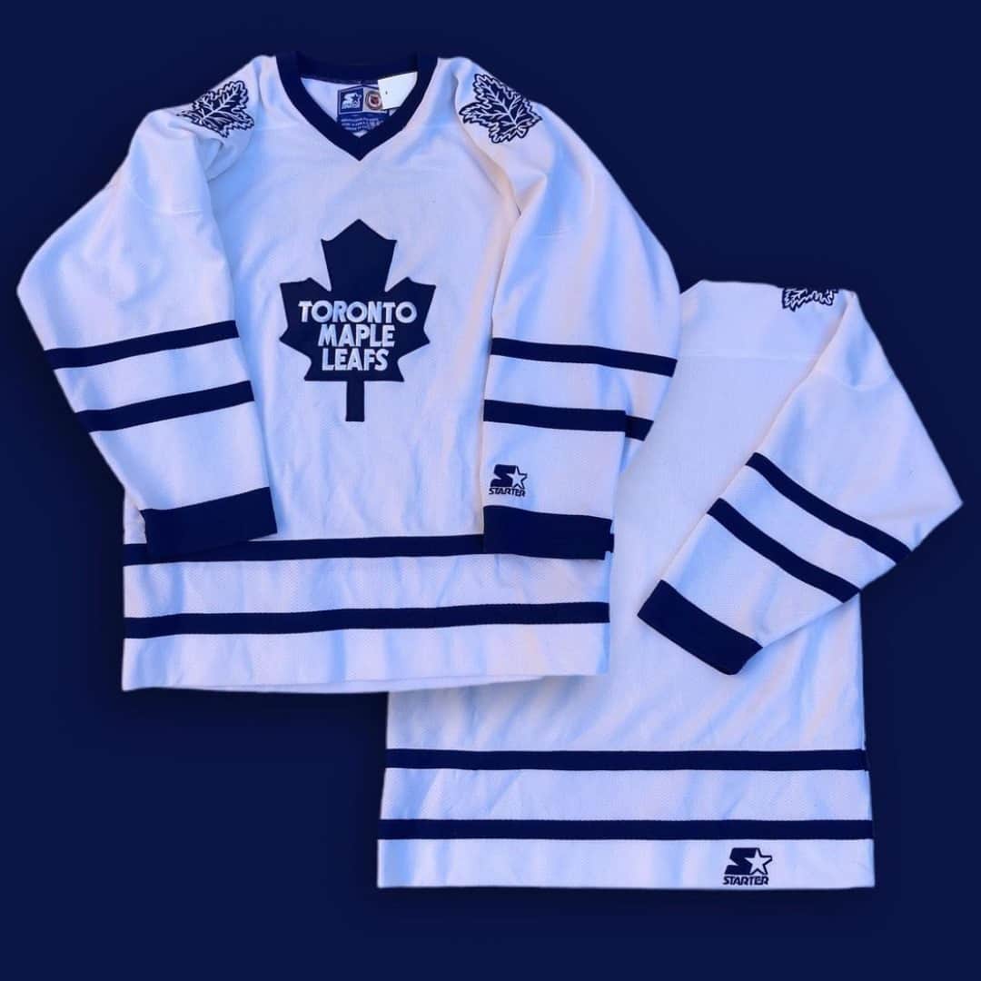 スターターのインスタグラム：「Vintage Toronto Maple Leaf Jersey in honor of tonight game.」