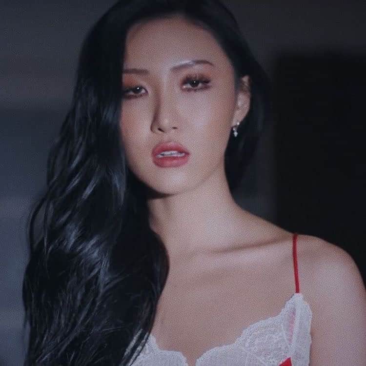 のインスタグラム：「#mamamoo #마마무 #hwasa #화사 #hyejin #ahnhyejin #moonbyul #solar #wheein #moomoo #kpop #girlgroup #gg #kpopgirlgroup」