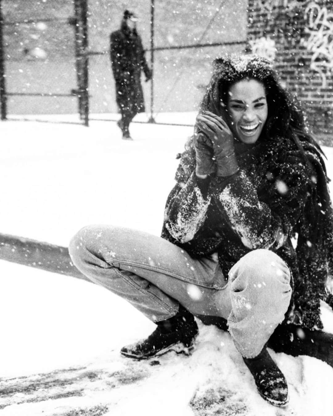 アーサー・エルゴートさんのインスタグラム写真 - (アーサー・エルゴートInstagram)「Snow much fun, Stephanie Roberts, 1991.」2月9日 1時29分 - arthurelgort