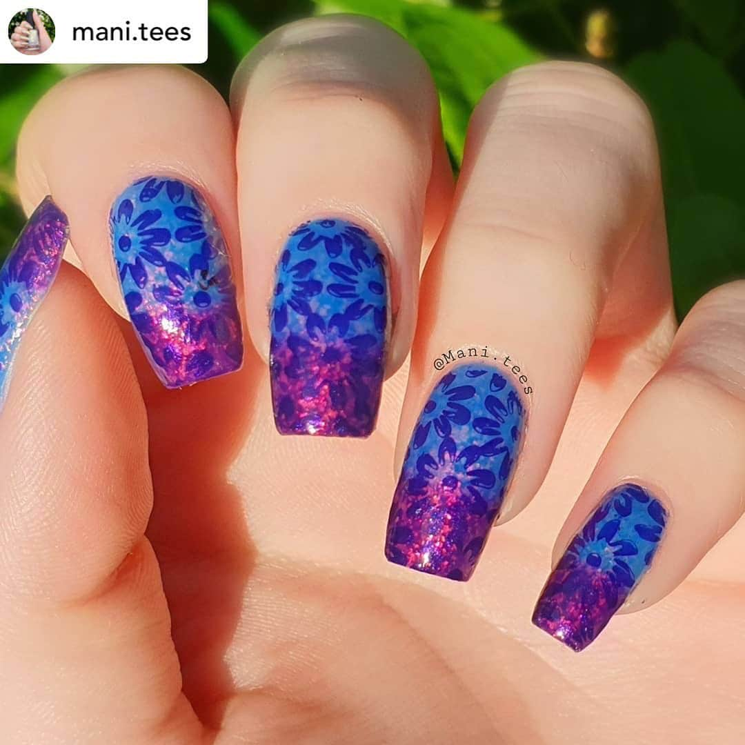 Nail Designsさんのインスタグラム写真 - (Nail DesignsInstagram)「Credit • @mani.tees Using @fancygloss thermals, they are so pretty! I love seeing the colours shift, it makes it hard to get bored of these nails! 💕  Products used: @unt.global Peel off basecoat @fancygloss Aquaberry 2.0 @bornprettyofficial Purple stamping polish + an unbranded stamping plate!  #Nailart #Thermalnails #Fancygloss #Indiepolish #Gradientnails #Nailinspo #Flowernails #Naildesign #Nailstamping #Nailspafeature #Thermalpolish  #Reversestamping  #Nailstagram  #Naturalnails」2月9日 1時52分 - nailartfeature