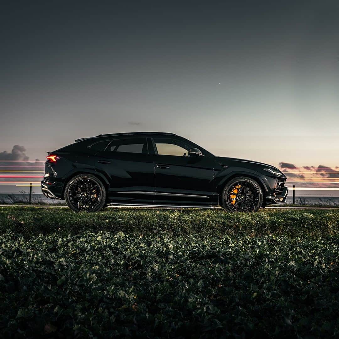 ランボルギーニのインスタグラム：「The longest roads become a shortcut to the greatest emotions, when they get unlocked by Urus.   Captured by @wrazzz_oijoij for @lamborghinimalmo .  #Lamborghini #Urus #UnlockAnyRoad」