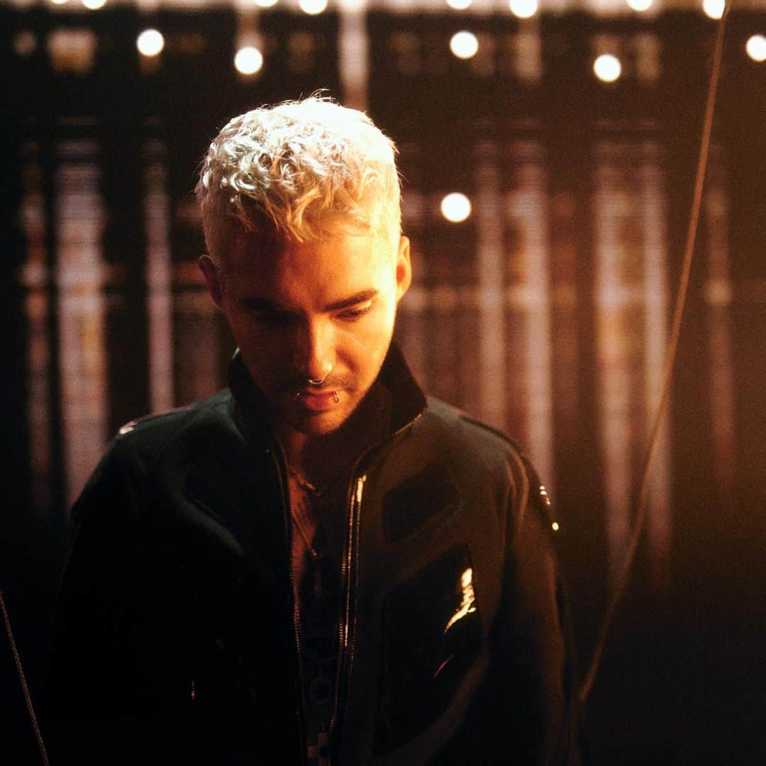 Tokio Hotelさんのインスタグラム写真 - (Tokio HotelInstagram)「What’s your favorite part in the #WhiteLies video?  📸: @dennis_dirksen」2月9日 2時02分 - tokiohotel