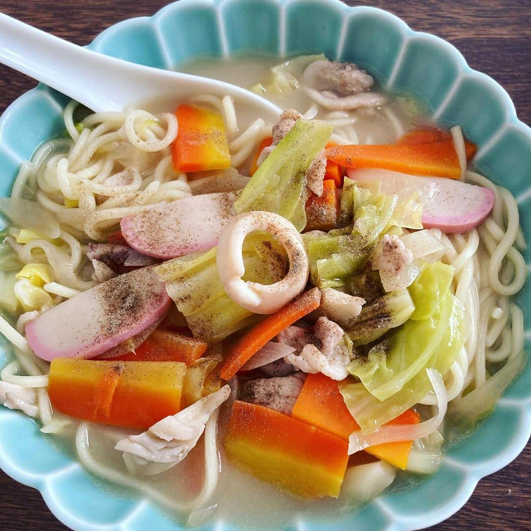 久保ミツロウさんのインスタグラム写真 - (久保ミツロウInstagram)「ちゃんぽん食べ終わりました。」2月9日 2時09分 - kubomitsurou