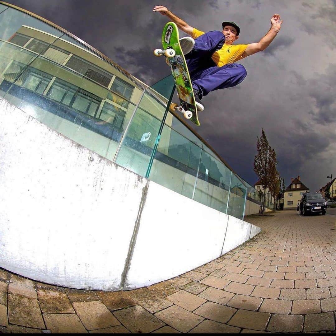 のインスタグラム：「Mikey C Wallie from a @waywardwheels tour in Stuttgart, Germany @furrycalamari  Photo by @gentschybaby  #Lakai #TheShoesWeSkate」