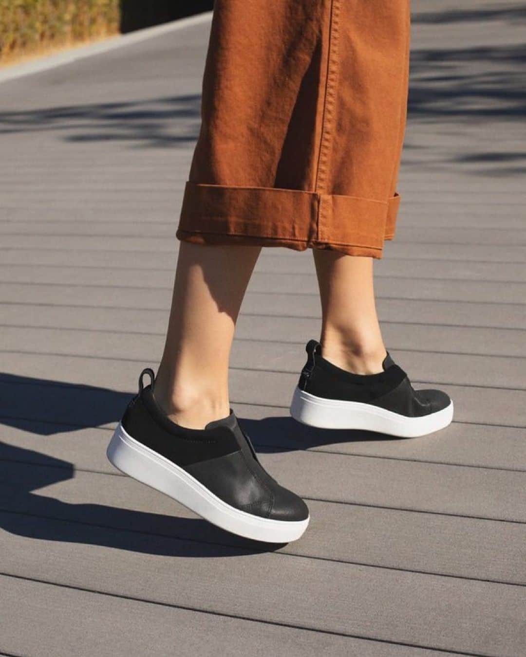 トムズシューズのインスタグラム：「High platforms — just like your goals. Amber sneakers are made for aiming high and supporting the causes you care about.」