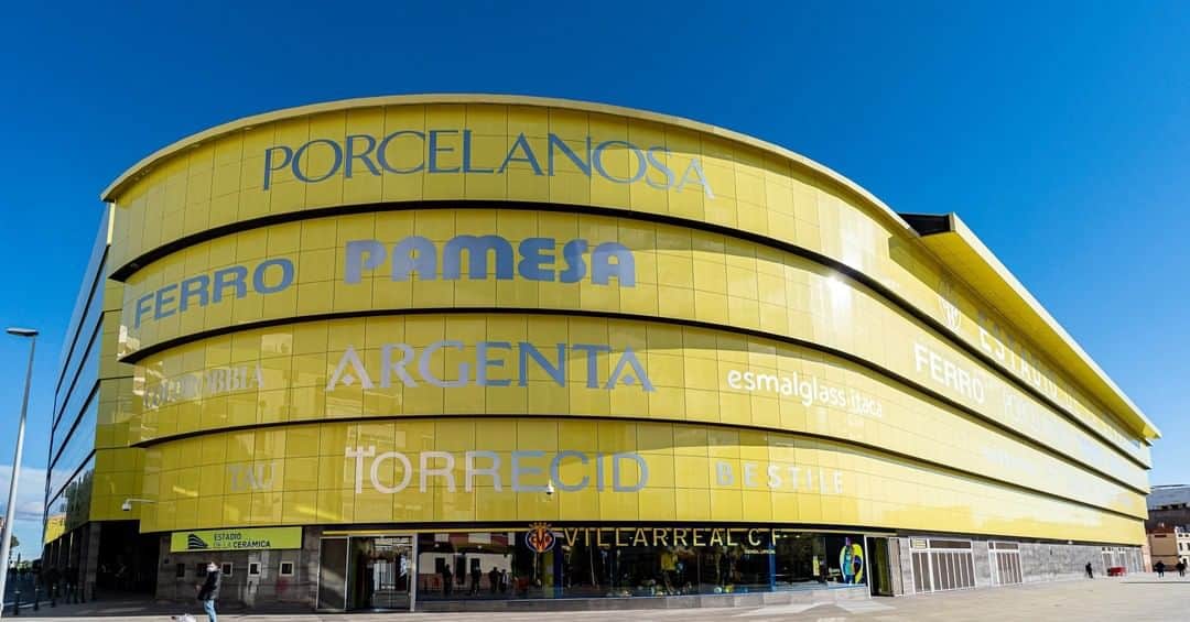 ビジャレアルCFのインスタグラム：「El Estadio de la Cerámica acogerá el @moldefotballklubb 🆚 @tsghoffenheim de la @europaleague. El partido se jugará en el estadio del #Villarreal debido a las restricciones de acceso en Noruega por la pandemia del Covid-19. . The Estadio de la Cerámica will host @moldefotballklubb 🆚 @tsghoffenheim in the @europaleague. The match will take place at #Villarreal’s stadium due to restrictions on travel to Norway because of the Covid-19 pandemic. . #futbol #soccer #football #submarino #europaleague」