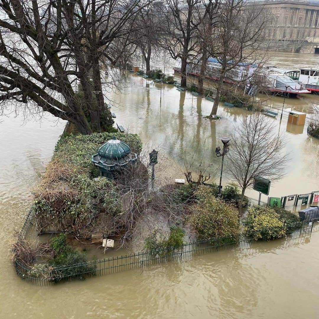 フィリップ・P・キーンのインスタグラム：「#waterpark #flood」
