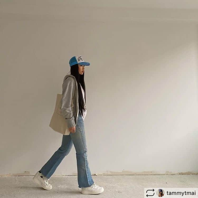 2nd STREET USAさんのインスタグラム写真 - (2nd STREET USAInstagram)「REPOST ♥️♥️  The daily get up thanks to @2ndstreetusa 🥲  Picked up some quality secondhand essentials at 2nd Street’s newest NYC location in Chelsea! Can’t wait to check out their other spots in the city.   Be sure to mention my name/IG for 10% off your entire purchase. <3  Top @undercover_lab  Hoodie @beams_japan  Bottoms @levis #ad @tammytmai ————————————————————————  ㅤㅤㅤ #secondhandfashion #thriftshop  #sellyourclothes #thriftedfashion  #secondhandvintage #thriftlife  #photography #subscribersonly  #melrose #thrifting #valueshopping  #newyork #buyandsellbag  #losangeles #thrift #valueyourself  #sustainablefashion #sustainability  #secondhandfirst #thriftstorefinds」2月9日 3時28分 - 2ndstreetusa