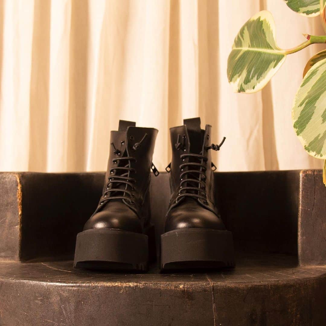 ブルーノボルデーゼのインスタグラム：「BRUNO BORDESE  GIORGIA Boots  fw20-21」