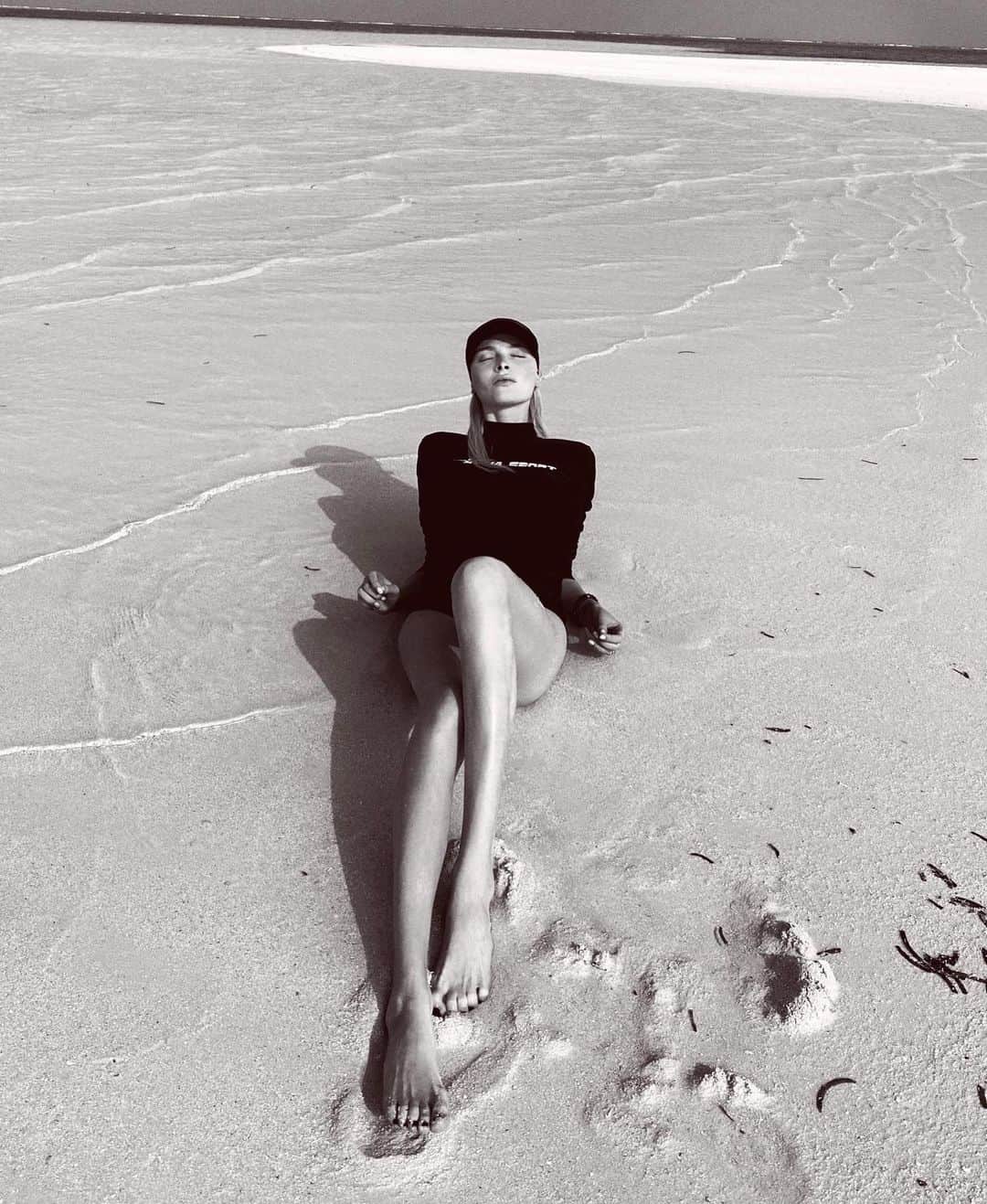 Alena Shishkovaのインスタグラム：「Путешествие на необитаемый остров 🌴🦧 @cocoonmaldives」