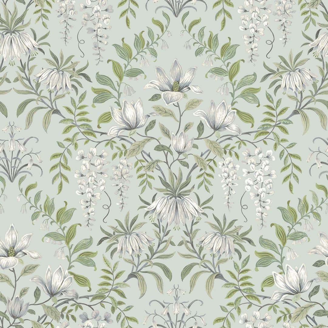 ローラアシュレイのインスタグラム：「Elegant and timeless, Parterre is a floral print inspired by an incredible hand painted piece of artwork from the Laura Ashley archive. ⁣ ⁣ With a soft hand painted look, Parterre brings a modern feel to a vintage style pattern.⁣ ⁣ We are delighted to let you know that Parterre will be returning as part of our spring 2021 home collection.」