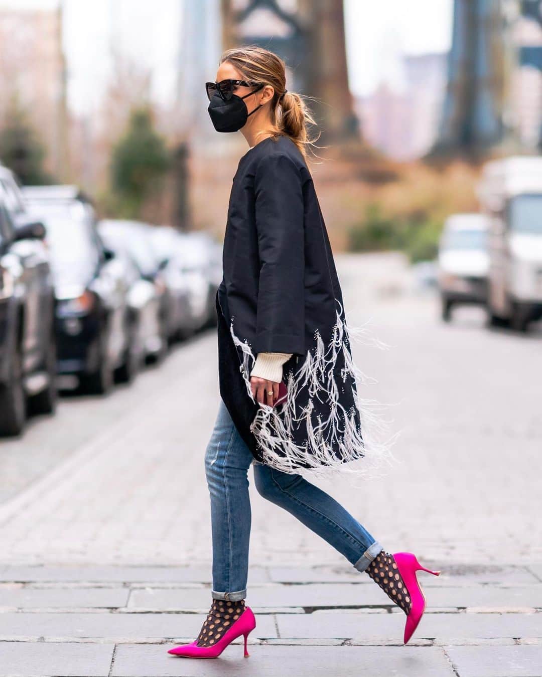 オリヴィア・パレルモのインスタグラム：「Valentine’s Day is less than a week away 💘  I put together some unique gift ideas for your Valentine, Galentine, and even yourself. Gift giving and hot pink stilettos have me feeling like a modern day Cupid 💗👠💗 Link in bio!」