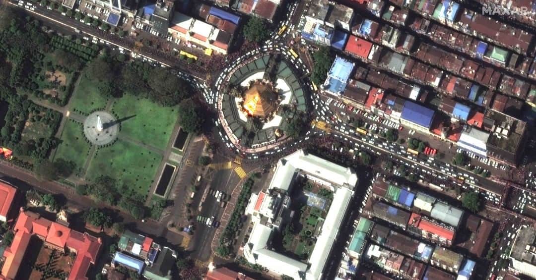 ABC Newsさんのインスタグラム写真 - (ABC NewsInstagram)「Satellite photos show extent of protests in Yangon, Myanmar, following a military takeover that has drawn international condemnation.  📸  MaxarTechnologies #yangon #myanmar #protest #burma」2月9日 5時00分 - abcnews