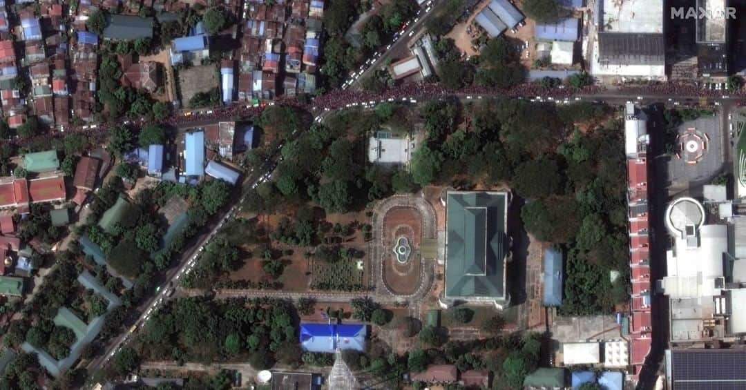 ABC Newsさんのインスタグラム写真 - (ABC NewsInstagram)「Satellite photos show extent of protests in Yangon, Myanmar, following a military takeover that has drawn international condemnation.  📸  MaxarTechnologies #yangon #myanmar #protest #burma」2月9日 5時00分 - abcnews