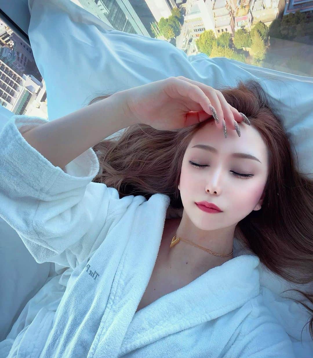 HIMEKAのインスタグラム：「. . good morning❤︎ . . #ザプリンスギャラリー東京紀尾井町 #プリンスギャラリー #スイートルーム」