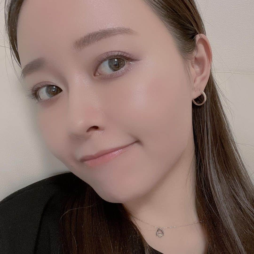 歩乃華（ほのらん）のインスタグラム：「今日はアイシャドウ濃いめ🥰  そして最近また お肌のケア行ってきました！ 赤尾先生 @sbc_akao  いつもありがとうございます😭  赤尾先生のインスタ 二重の整形手術のビフォーアフター まじですごいから みんなも観に行ってほしい⭐️ 凄腕で人気の先生なのでチェック☺️⭐️ 人を綺麗にするお仕事って素晴らしい😭  #美容 #美肌 #美意識」