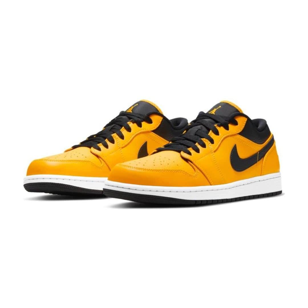 のインスタグラム：「【RELEASE✌️】 2/12（fri) 発売AIR JORDAN 1 LOW 553558-700￥12,000+tax AIR JORDAN 1 MID　554724-170 ￥13,000+tax AIR JORDAN 1 MID (GS)　555112-061 ￥10,000+tax  ・オンライン販売（通常販売） ABC-MART GRAND STAGE ONLINE STORE 2/12(金)　15：00　発売開始予定  ・アプリ抽選（店頭受け取り分） 抽選受付期間　　2/10（水）10：00　～　2/10（水）23：59  抽選結果発表　　2/12（金)　9：00予定 受取期間　　2/12（金）開店時間　～　2/15（月）閉店時間まで 受取可能店舗 ABC-MART GRAND STAGE各店 ＊アプリ内応募フォームよりご確認下さい。 ＊受取期間延長、他店舗での販売・受け渡しや代引きでの発送は出来ません。 ＊アイテム・サイズにより選択できる受取店舗が異なります。  詳細はABC-MART公式アプリ/ABC-MART GRANDSTAGEサイトにてご確認下さい。  #abcmart #abcマート #ABCGS #NIKE #ナイキ #nikejordan #jordan #aj1 #エアジョーダン #kicks #sneakerhead #sneakers #sneakeraddict #tokyo #japan #kickstagram #👟」