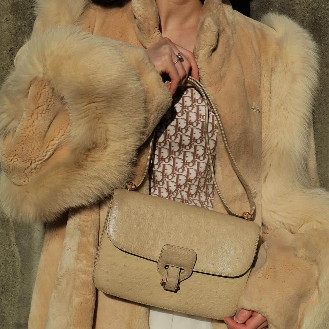 Vintage Brand Boutique AMOREのインスタグラム