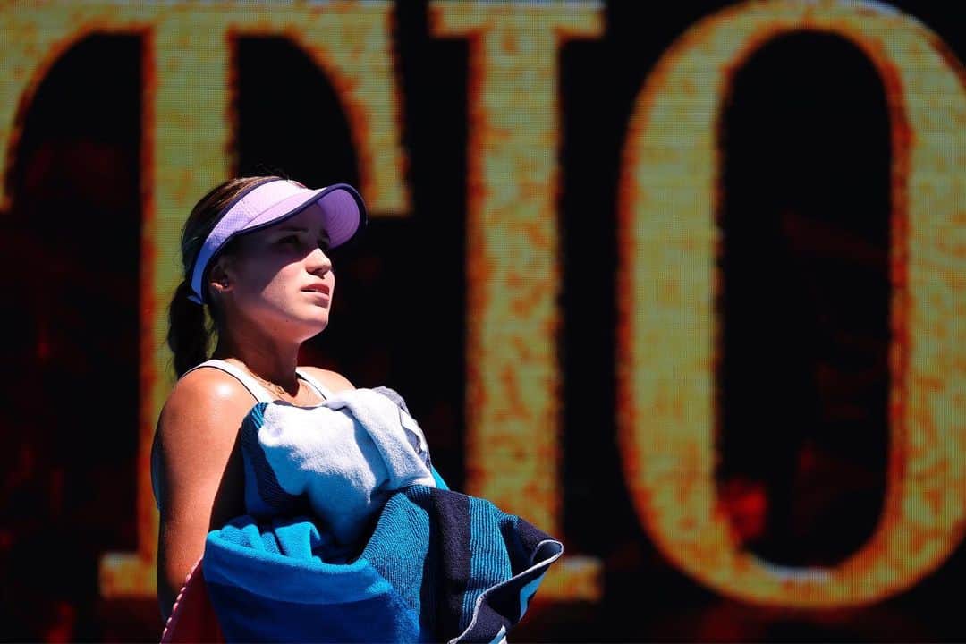 ソフィア・ケニンのインスタグラム：「First match is never easy.. Glad to be into round 2 @australianopen 🇦🇺🎾」