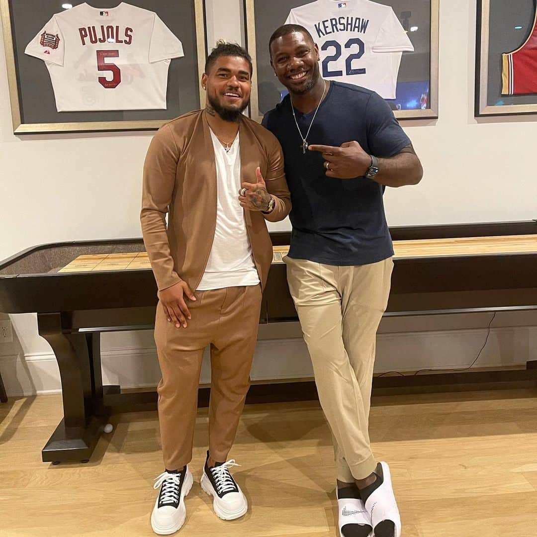 ホセフ・マルティネスのインスタグラム：「what a pleasure @ryanhoward_006 😡」