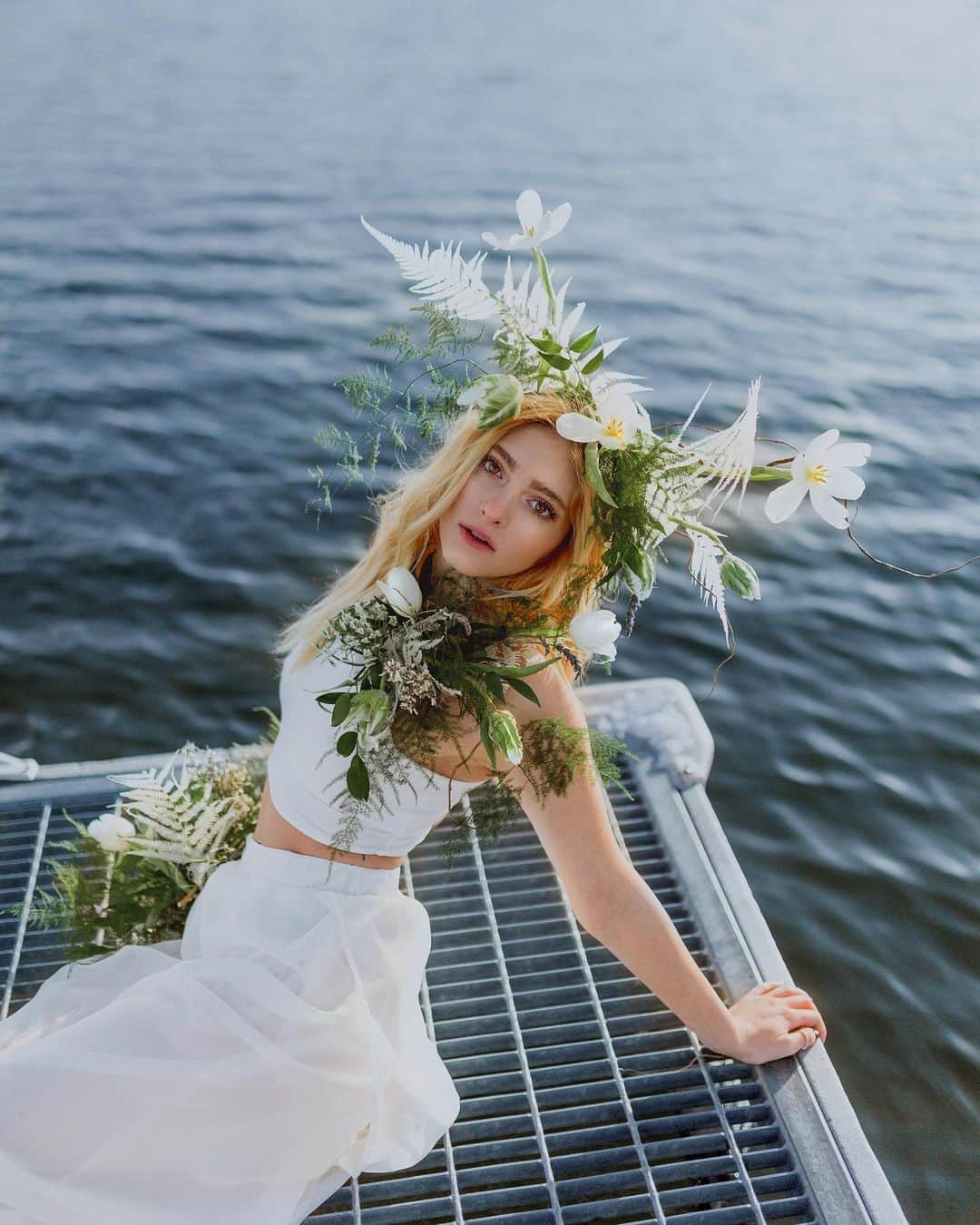 のインスタグラム：「All my flower/fairy dreams came true 🧚🏻   Photos by @christinascaptures  Floral masterpiece by @morgansfloral」