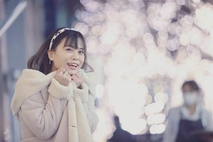 及川愛未のインスタグラム：「牛柄カチューシャ🐄🎀  @hahilife さん📸 #shooting #撮影 #リクエスト撮影 #撮影会 #イルミネーション #夜景 #商用撮影 #写真展 #宣材写真 #プロカメラマン #丸ノ内 #東京駅 #サロンモデル #ブライダル #ウェディングモデル #ブライダルモデル　 #ポートレートしま専科  #ポートレート  #photography  #写真  #写真好きな人と繋がりたい  #写真撮るの好き人と繋がりたい  #portraitmodel #portrait  #東京カメラ部  #カメラマン募集  #ファインダー #ファインダー越しの私の世界  #followme ‪ ‬#morning」