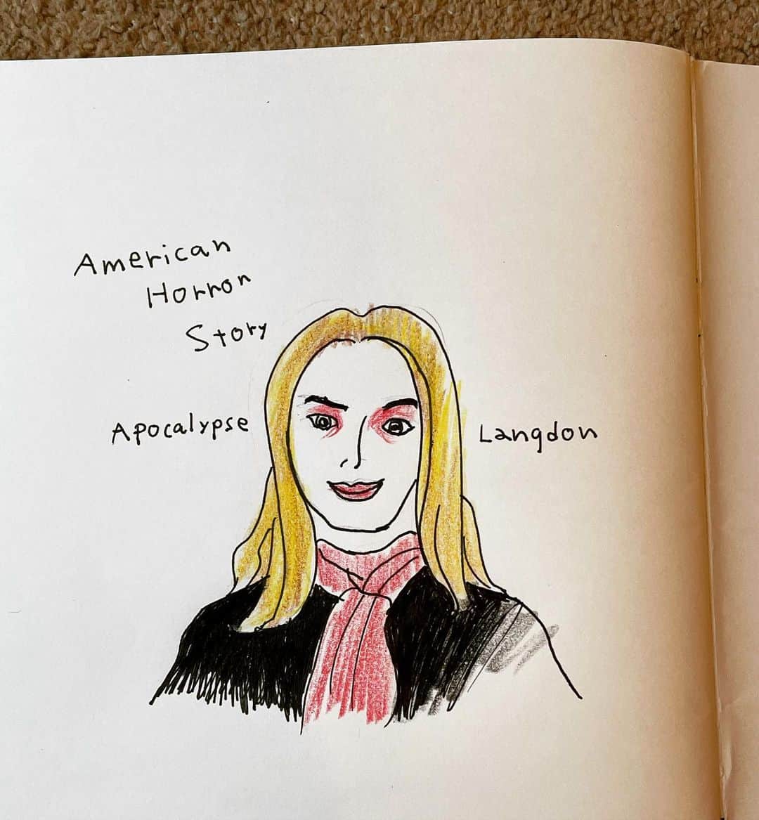 のインスタグラム：「おはようございます。年末年始から見ていた「アメリカン・ホラー・ストーリー第8弾黙示録」を見終えたよ。結構えげつないシーンも多かったけど面白かった！  シリーズ殆ど見てないのにエピソード8から見ちゃった。なので展開についてくのが大変やった。あ、エピソードはそれぞれ完結ですけどね。衣装とメイクが可愛いかった。音楽もかっこいい。次は戻って「呪いの館」かな。  悪魔の子ラングドンを描いてみたよ。  I watched ‘American Horror Story’  Season 8. I haven’t watched other seasons yet... A beautiful costume and make up. It’s very good screenplay, and I like the music! I drew the main character Langdon.  @americanhorrorstory  #americanhorrorstory #アメリカンホラーストーリー #drawing#portrait #ウクレレ#ukulele #ukulelelove #ukulelelife #ukuleleplayer#codyfern  #americanhorrorstoryapocalypse#langdon」