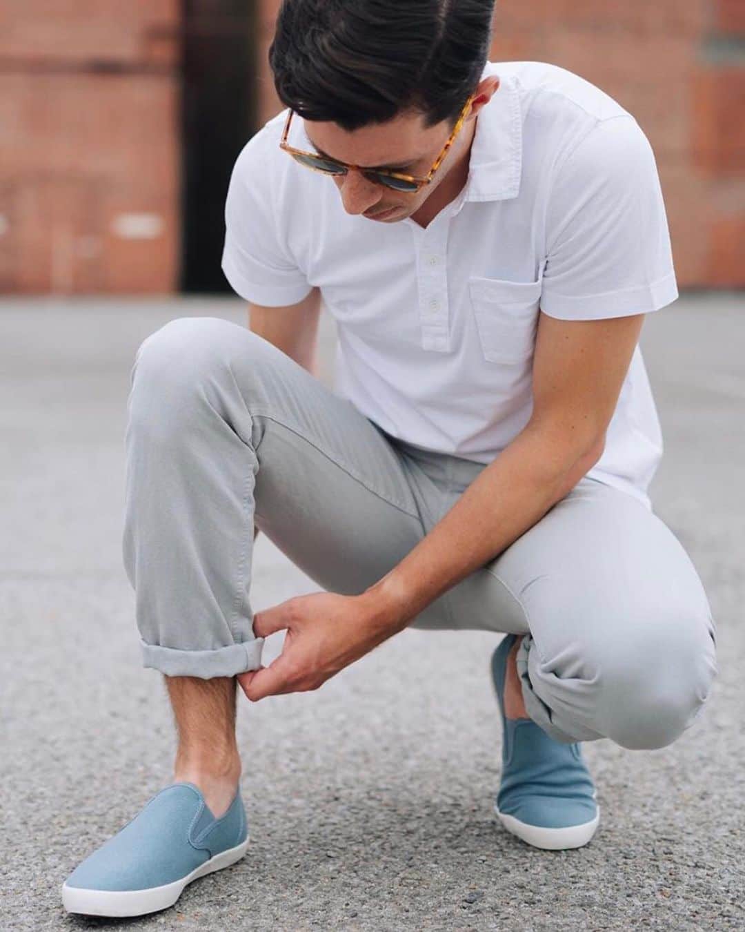 シービーズのインスタグラム：「Our Classic sneakers, styled by you. 🙌  Keep tagging us to be featured!  #showupinseavees」