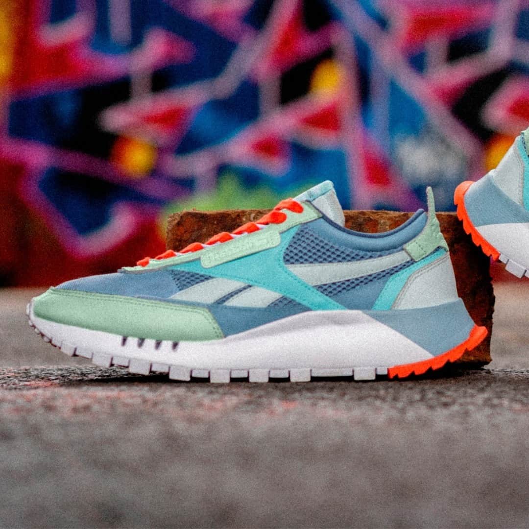 Foot Lockerのインスタグラム：「Write your Legacy. #Reebok CL Legacy launches February 10th.」