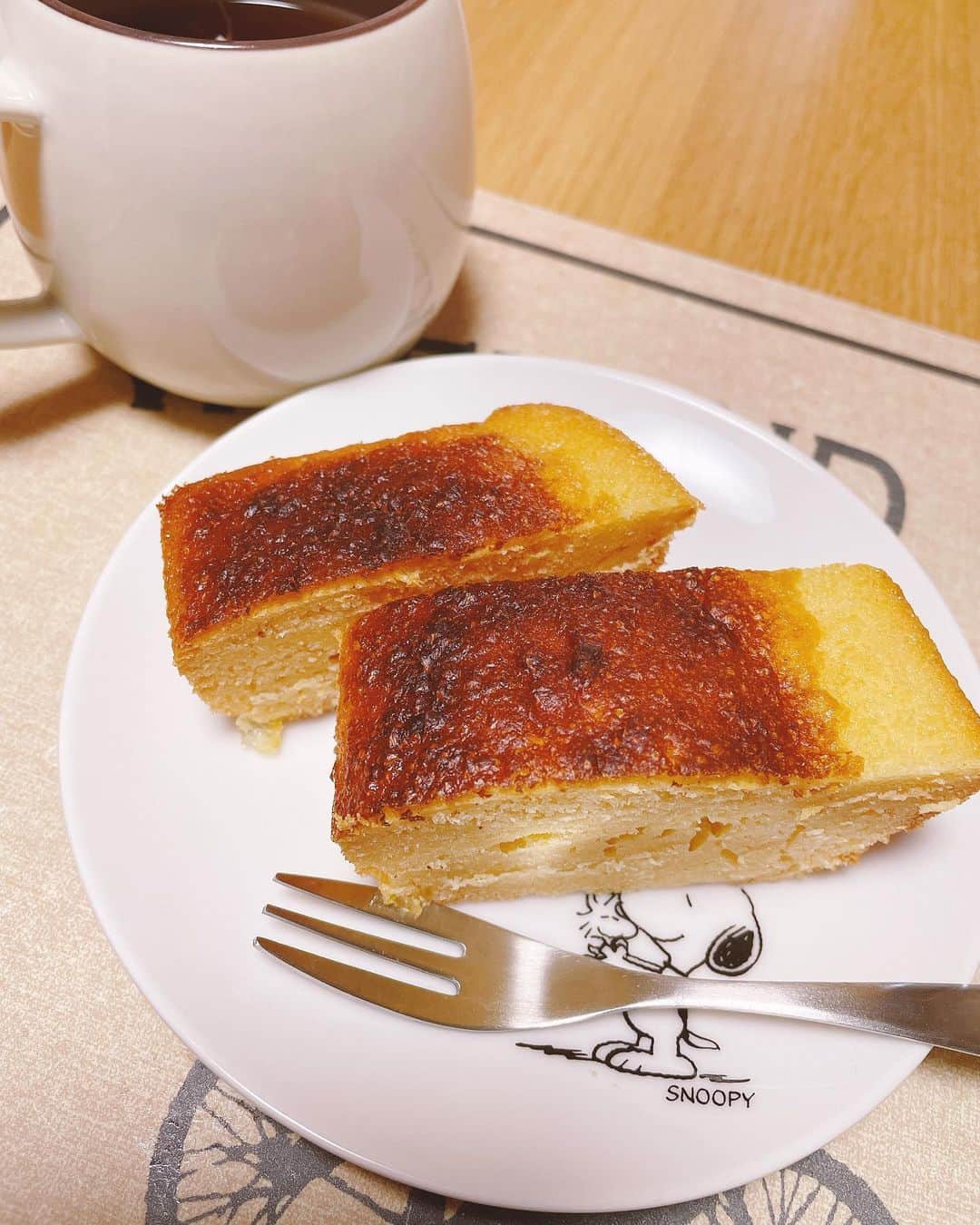 池田彩のインスタグラム：「簡単すぎて、またパウンドケーキ作った😆 ゆず茶が固まってしまったので、ゆず茶のパウンドケーキを🍊 うまし😋🎶  次はまた別のケーキ作ろうと思ってます🐕🎶  #パウンドケーキ #ゆず茶 #yuzu  #poundcake #cooking」