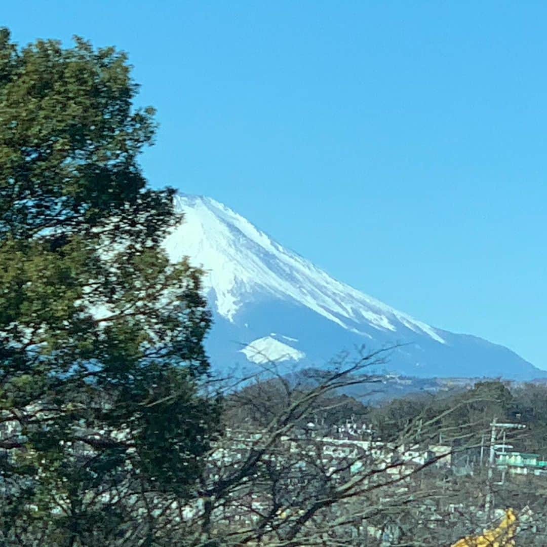 辻口博啓さんのインスタグラム写真 - (辻口博啓Instagram)「富士山って魅力的だね。先人達が見た風景いつの時代もこの山に人生を重ねた人が沢山いるんだろうな #fuji #japan #辻口#夢#人生#富士山」2月9日 9時23分 - htsujiguchi