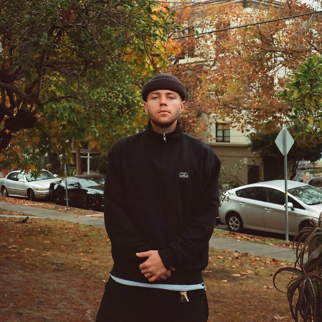 のインスタグラム：「@griffingass in the Season Quarter Zip Available in Black and Forest Green at shops world wide and Lakai.com #Lakai #TheShoesWeSkate」