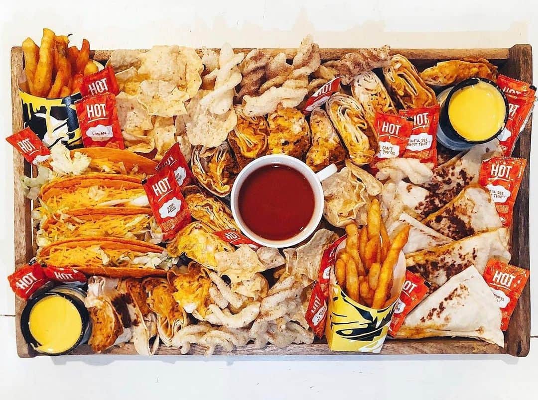 Taco Bellのインスタグラム：「Felt charcuterie. Might delete later.」