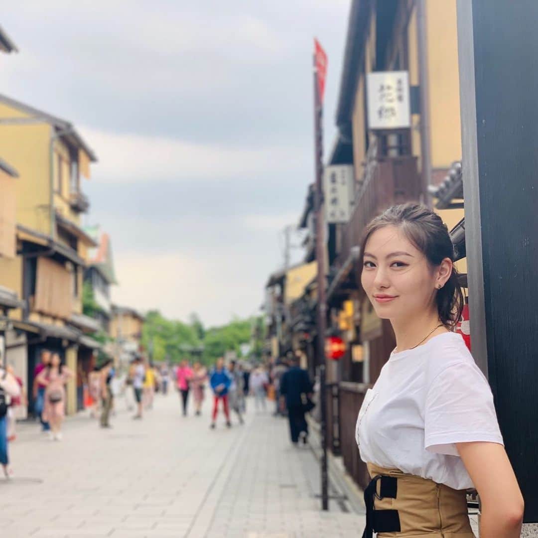 滝澤史のインスタグラム：「お知らせ📺  今週もテレビ東京さん『一夜づけ』に出演しております✨ 今週はドラマ『おじさまと猫』、雑談バラエティ『考えすぎちゃん』、映画『花束みたいな恋をした』を紹介しております。  是非ご覧ください。  ーーーーー  2/8 (Mon) 26:35-  ドラマParavi『おじさまと猫』 2/9 (Tue) 26:35-  ドラマParavi『おじさまと猫』 2/10 (Wed) 26:35-  ドラマParavi『おじさまと猫』 2/11 (Thu) 27:15- 『考えすぎちゃん』 2/12 (Fri) 26:30- 『考えすぎちゃん』 2/13 (Sat) 27:05-  映画『花束みたいな恋をした』  ーーーーー  #滝澤史　#スターダスト #テレビ東京　#一夜づけ #FumiTakizawa #stardust」