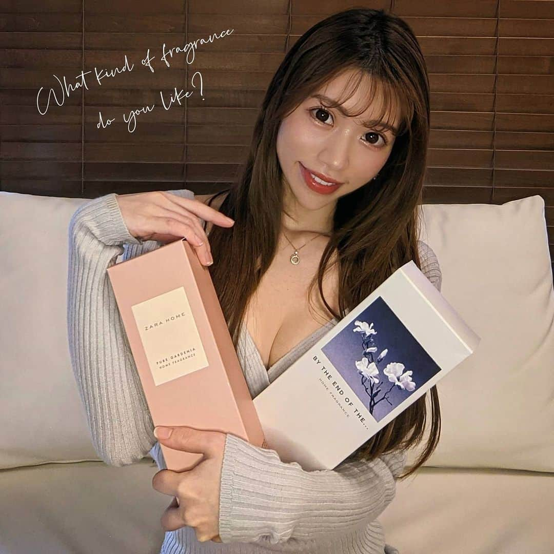 雨宮めるさんのインスタグラム写真 - (雨宮めるInstagram)「. What kind of fragrance do you like?  1年前買ったディフューザーが弱ってきたので新調✨  東急プラザで買った @rosyrings の“Forest”はやっぱり良い香りだけど @zarahome の“pure gardenia”“by the end of the...”は その半分の値段でちゃんと香るしめちゃくちゃ優秀！ 狙ってた“gingerbread”は売切れてました😢  お部屋によってそれぞれ置くと 出入りする度幸せに包まれるし、リラックス効果ある♡  #roomfragrance #roomfragrances #diffuser #rosyrings #rosyringsdiffusers #fragrance #fragrancelover #fragrancecollection #scent #livingroom #washroom #bedroom #japanesegirl #zarahome #rilaxtime #ルームフレグランス #ディフューザー #ザラホーム #ロージーリングス #インテリアが好き #インテリア雑貨 #インテリア小物 #匂いフェチ #おうち時間」2月9日 11時17分 - amamiya_melty