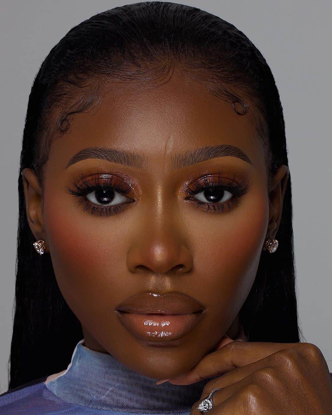 Anastasia Beverly Hillsさんのインスタグラム写真 - (Anastasia Beverly HillsInstagram)「😍And THAT'S how you do a brow. 🤯 ⁣@vanessa_gyimah gets a flawlessly laminated look with our NEW 💎 Brow Freeze 💎 styling wax used with our Brow Pen in "Ebony" & "Granite."⁣ ⁣ Tell us more about your best brow look ever below!⁣ ⁣ #anstasiabeverlyhills #anastasiabrows #ABHIcedOut #browfreeze」2月9日 11時53分 - anastasiabeverlyhills