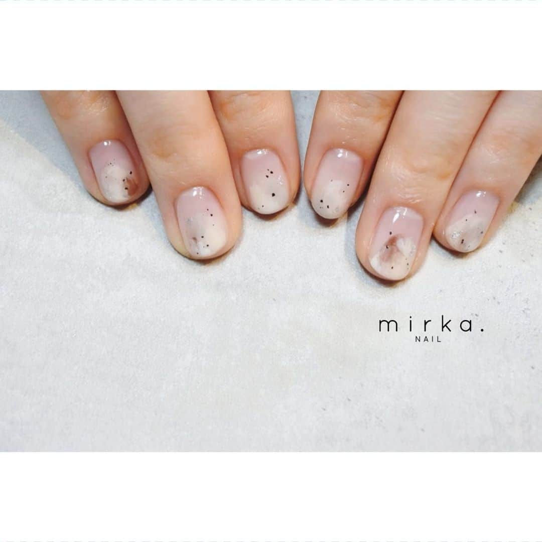 mirka. NAIL(ミルカネイル)さんのインスタグラム写真 - (mirka. NAIL(ミルカネイル)Instagram)「・・・・・・﻿ ﻿ ﻿ ﻿ ﻿ ﻿ お任せありがとうございました✨﻿ ﻿ ﻿#mirkaおまかせネイル  -----------------------------------------﻿ ﻿ ご予約、お問い合わせは﻿ LINE ID→@mirka.nail(@含む)まで。﻿ 直近の空き状況やご予約方法、そのほか詳細はLINEの投稿をご覧ください。﻿ ﻿ オーダーネイルチップのご注文もお気軽にお問い合わせ下さい。﻿ ﻿ ﻿ 感染予防対策をしっかり行ったうえでお客様をお迎えしております。﻿ ﻿ 〈感染予防の取り組み〉と〈お客様へのお願い〉を﻿ ハイライトにてまとめておりますので、ご確認くださいませ◡̈﻿ ﻿ ﻿ ﻿ #mirkanail#nails#nail#nailart#naildesign﻿ #ショートネイル#ネイルアート#ネイルデザイン#ネイル#大人ネイル#シンプルネイル#オフィスネイル#ニュアンスネイル﻿」2月9日 11時55分 - mirka.nail