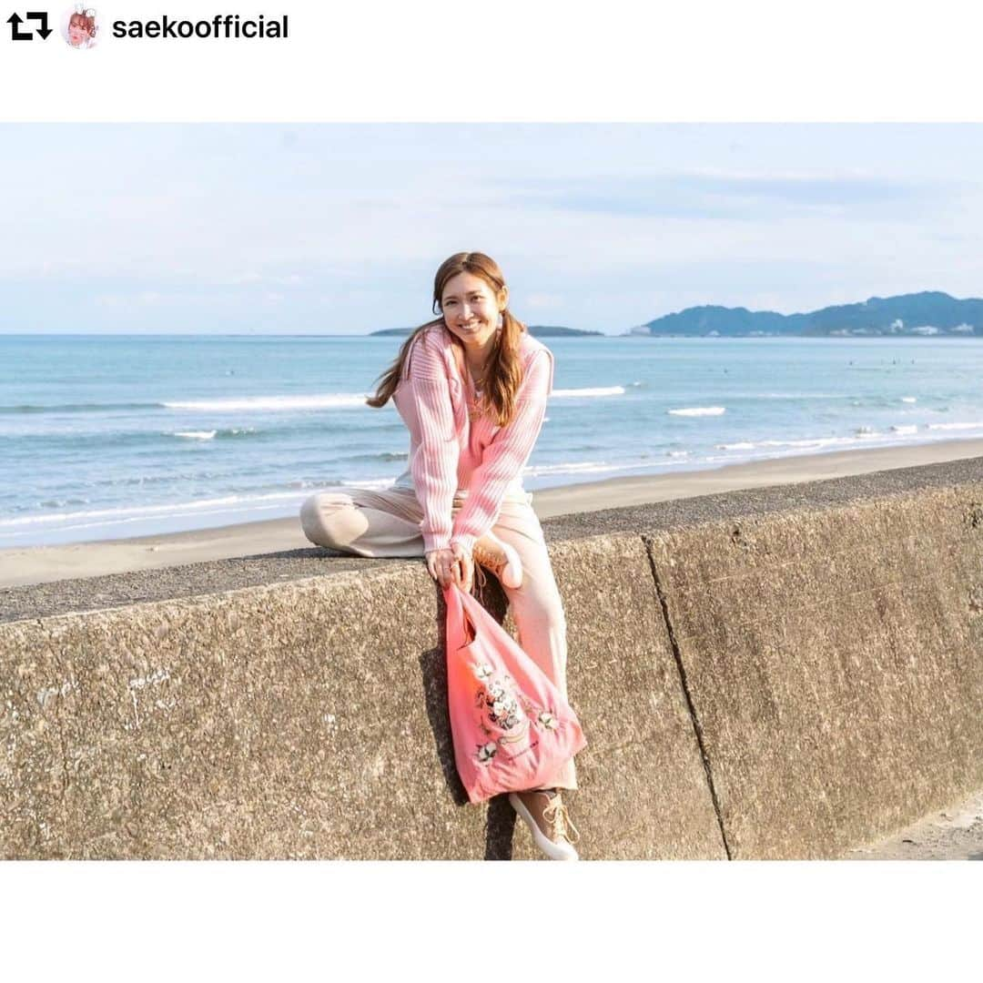 Taki Tanakaさんのインスタグラム写真 - (Taki TanakaInstagram)「#Saeko in #PATOU  #可愛いパトゥ #可愛い紗栄子  #パトゥ のNEWコレクション ピンクのニットを着たさえちゃん。 #マイアパレル のエコバッグもピンクでかわ。#🌸💕  みんな春を待ち侘びているから、 今年はいつもよりも、もっともっと ピンクを着たくなるね。  #repost @saekoofficial ・・・ 🌞🌴 knit @patou  tank top @gu_for_all_  pants @emmi.jp  sneaker @gu_for_all_  bag @_myapparel_  @iza_official  #instorenow  SHOPIZA.com  #紗栄子 ちゃん @guillaumemarcdamienhenry   #izastagram」2月9日 12時23分 - tanakataki