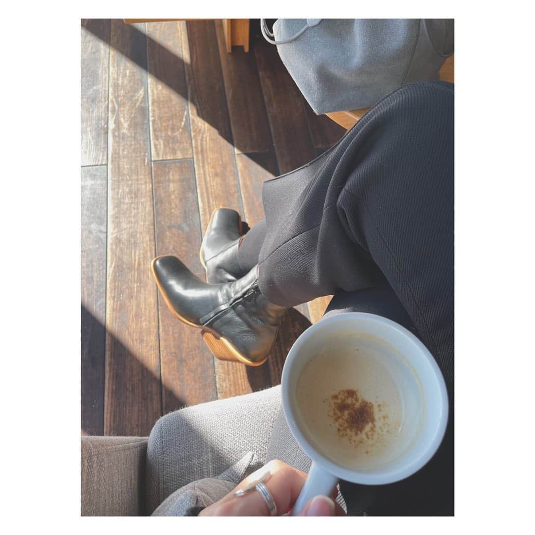 野尻美穂さんのインスタグラム写真 - (野尻美穂Instagram)「花粉が私の所にも😫 薬飲めないからじゃばらでごまかしてるよ🥺 春気持ちいいのにそれだけがねぇ😗 しかし風は強いけどお天気良くて🙆‍♀️」2月9日 12時31分 - miho_cocoa