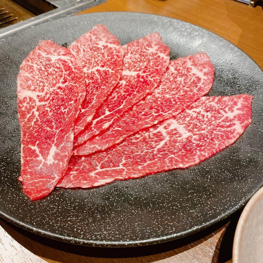 佳苗るかさんのインスタグラム写真 - (佳苗るかInstagram)「焼肉うしごろ表参道店さん @ushigoro_yakiniku  に皆と行ってきた☺️💗 凄く美味しくて幸せでした❤️  #うしごろ表参道 #うしごろ #肉　　#焼肉 #女子会 #女子会コーデ」2月9日 12時34分 - ruka_kanae