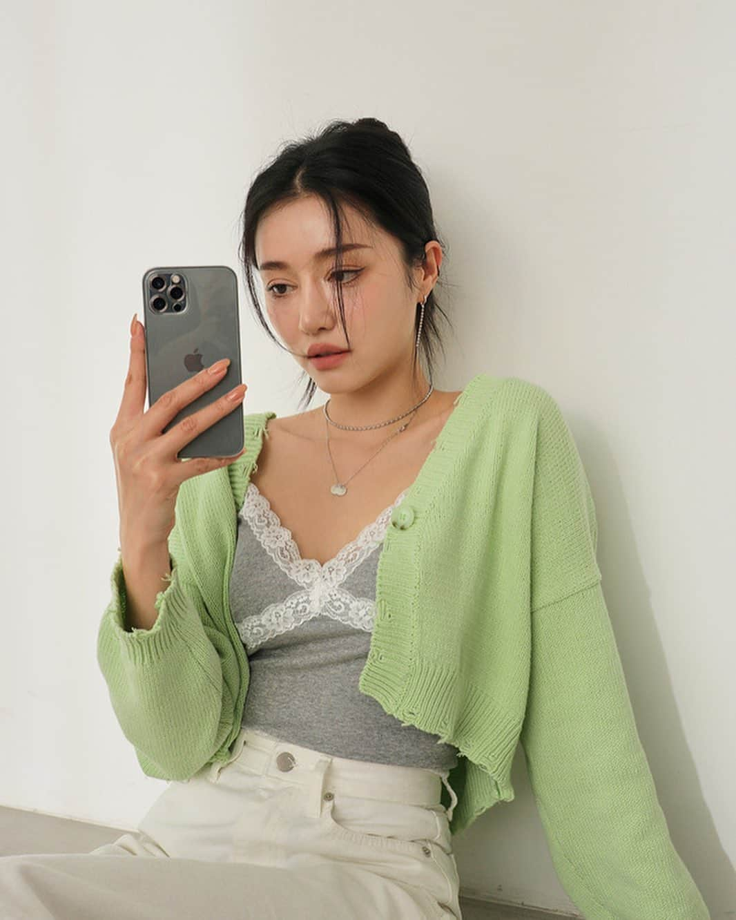 Official STYLENANDAさんのインスタグラム写真 - (Official STYLENANDAInstagram)「New arrivals💚#stylenanda」2月9日 12時47分 - houseof3ce